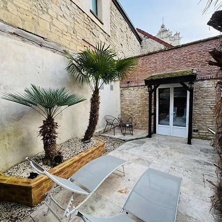Apartment Le Cupidon & *
